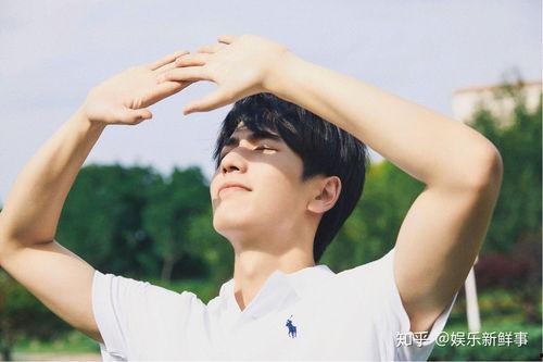 娱乐圈吃瓜张凌赫是谁,揭秘他的神秘身份与走红之路